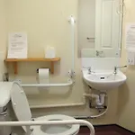 Hostel Calvert Lakes *