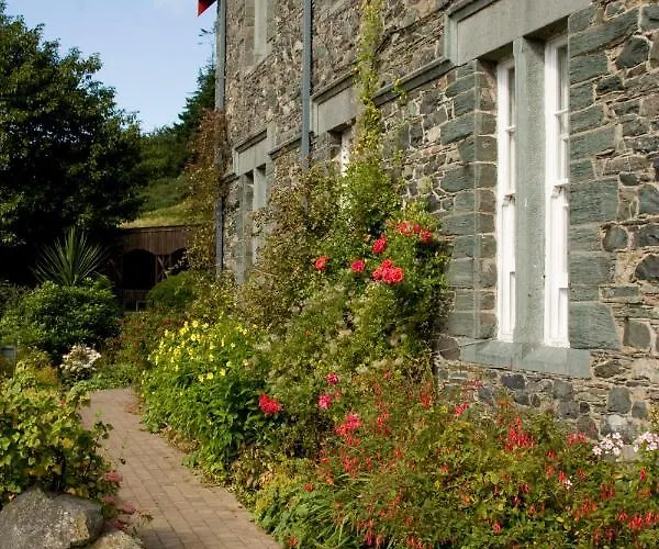 Hostel Calvert Lakes *